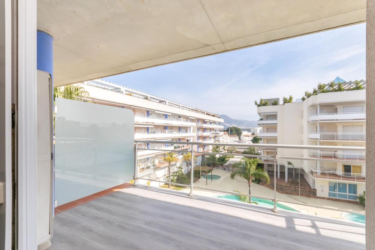 Apartamento Con Terraza Y Vista Piscina Appartamento Roses